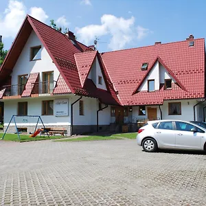 Bialy Dworek Bed & Breakfast